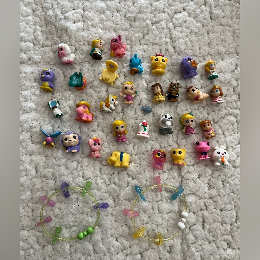Bundle of Assorted Squinkies & Bracelets!